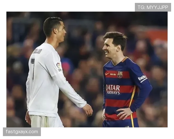 顶级锋线对决：梅西与C罗赛场表现引热议