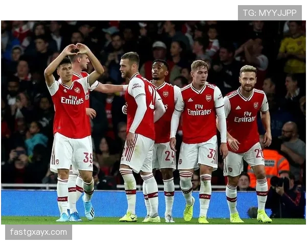 莱奥与马丁内利:冲击型边锋的路径差异分析 莱奥与马丁内利:冲击型边锋的路径差异分析