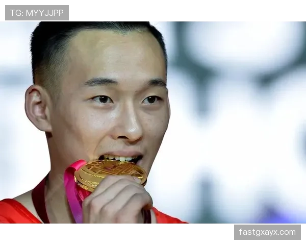 肖若腾这训练强度，一天三练还啃鸡胸肉，真不怕把自己练没电了？